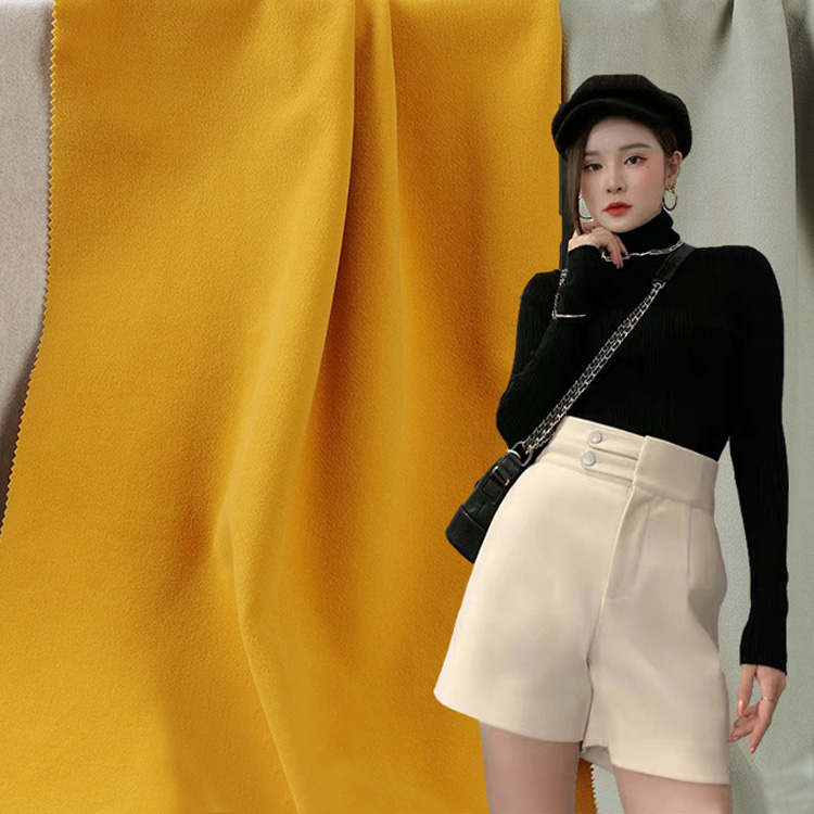 Почему шерстяная ткань средней плотности — разумный выбор для качественной одежды?